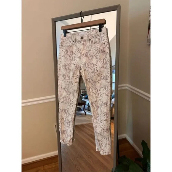 LOFT Pants - LOFT 27 Animal Print White/ Gray Skinny‎ Ankle Pants